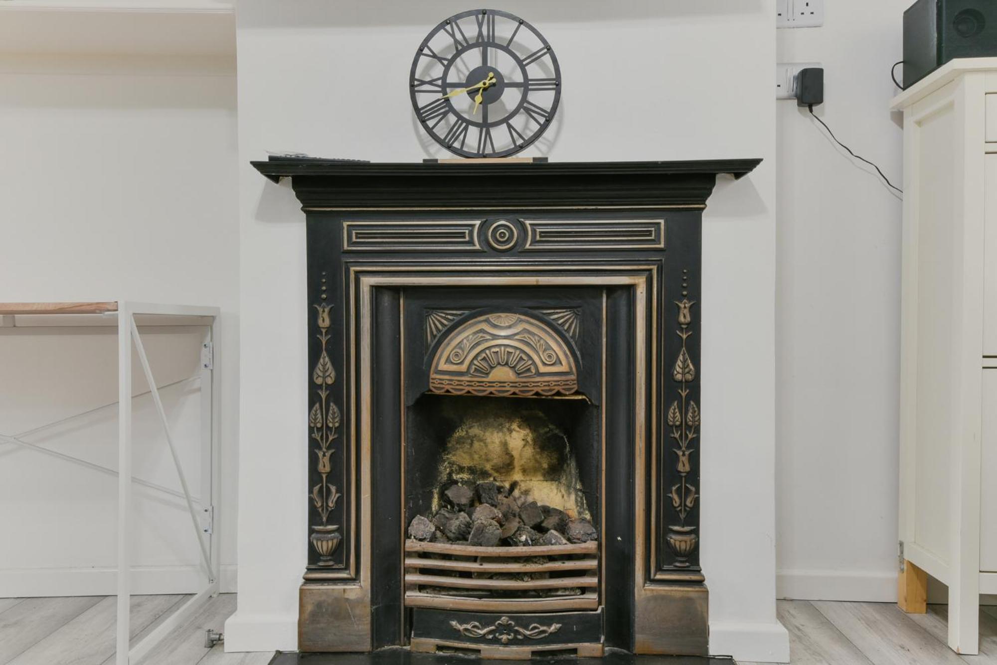 Bromley Serviced Apartments - Beckenham Place Park - London - 2 Bed House - Free Parking - 2 Beds 1 Sofabed Exterior foto